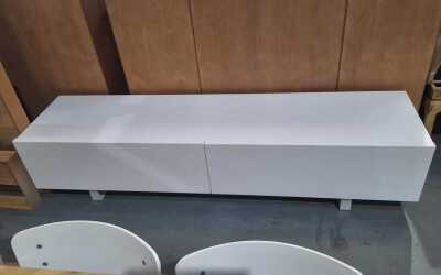 ENTERTAINMENT CONSOLE