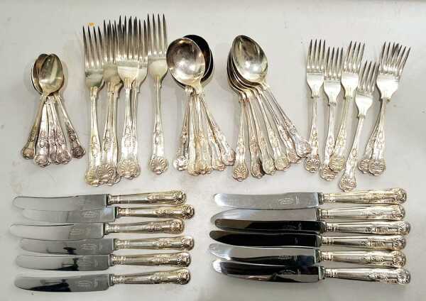 SILVERPLATE TABLEWARE