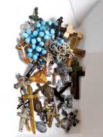 CROSSES & CRUCIFIXES