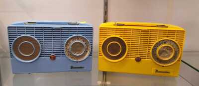 VINTAGE PORTABLE RADIOS