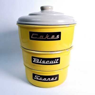 VINTAGE CAKE CANISTER