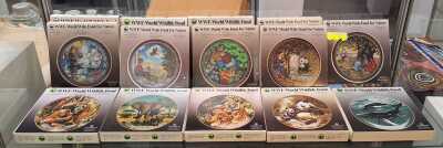 COLLECTABLE PLATES