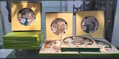 COLLECTABLE PLATES