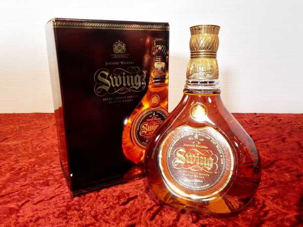 JOHNNIE WALKER SWING WHISKY