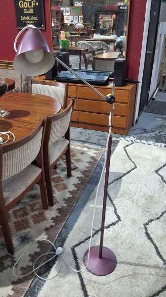 STANDARD LAMP