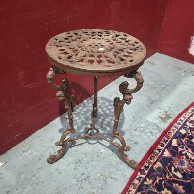 POT STAND