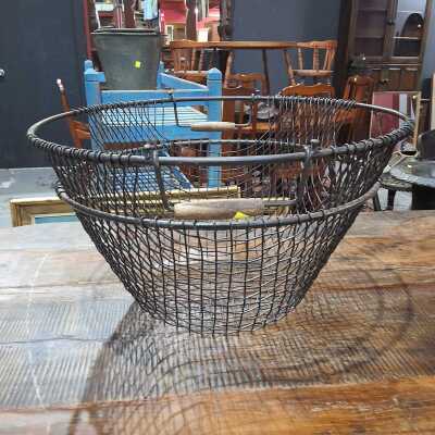 WOOD BASKET