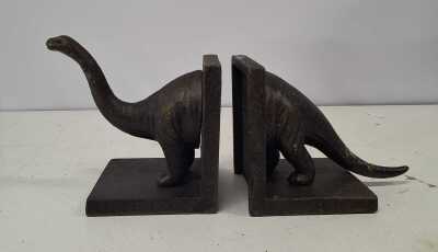 BOOKENDS