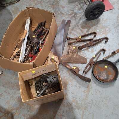 TOOLS AND FITTINGS