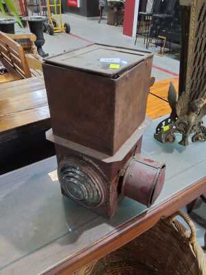 RAIL LAMP