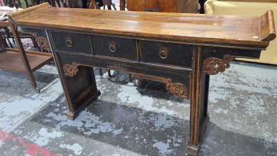ALTAR TABLE
