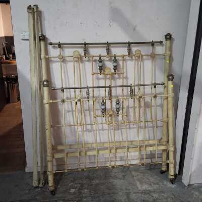VINTAGE DOUBLE BED FRAME