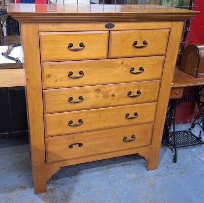 CHEST OF DRAWERS