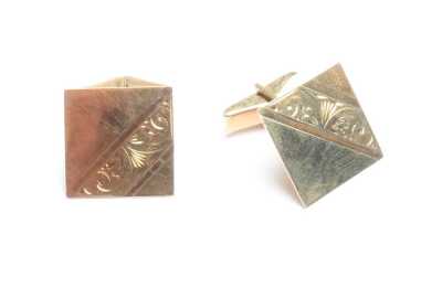 GOLD CUFFLINKS