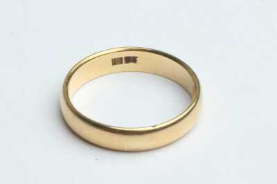 GOLD RING