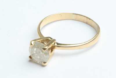 DIAMOND RING