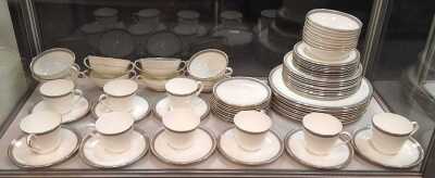DINNER SERVICE