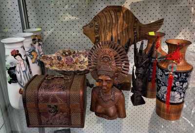 ORIENTAL DECOR