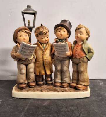 HŬMMEL FIGURINE