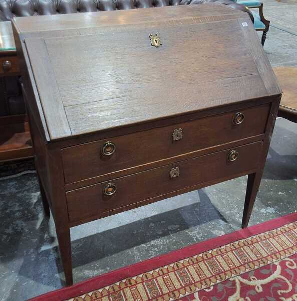 EARLY 19TH CENTURY OAK DESK