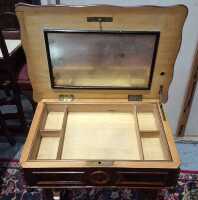 SEWING TABLE - 2