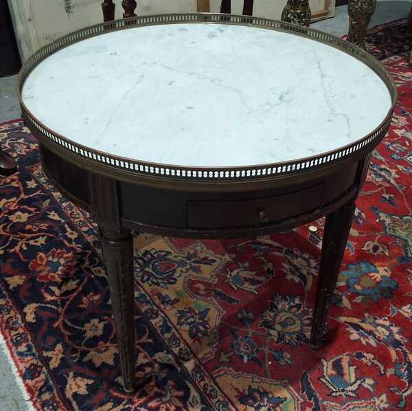OCCASIONAL TABLE