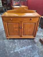 SIDEBOARD
