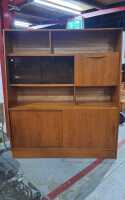 WALL UNIT