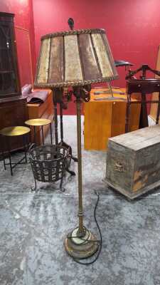 STANDARD LAMP