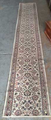 HALL RUNNER
