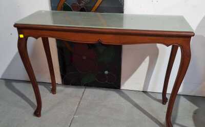 HALL CONSOLE