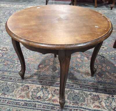PETITE OAK TABLE