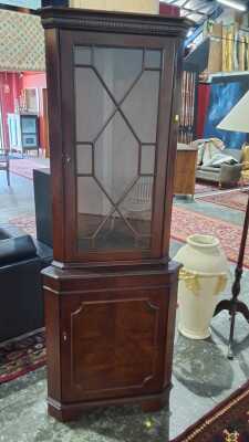 CORNER CABINET