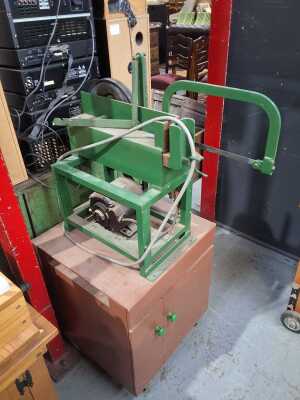 POWER SAW