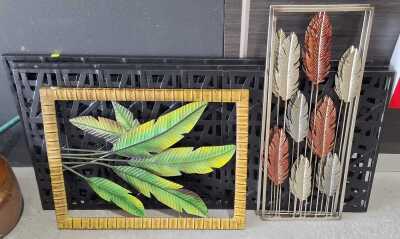 WALL DECOR