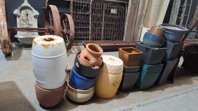 GLAZED POTS