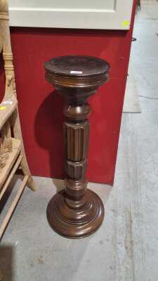 PEDESTAL