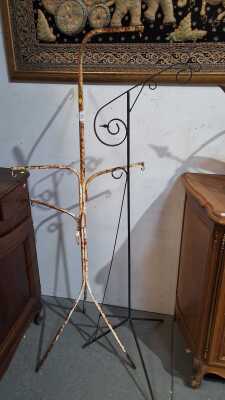 HANGING STANDS