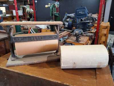 PAPER DISPENSER