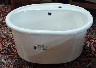 CERAMIC SINK
