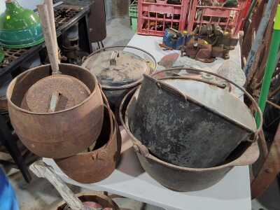 CAST IRON COOKWARE