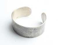 SILVER BANGLE