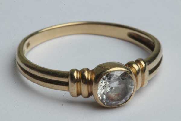 GOLD RING
