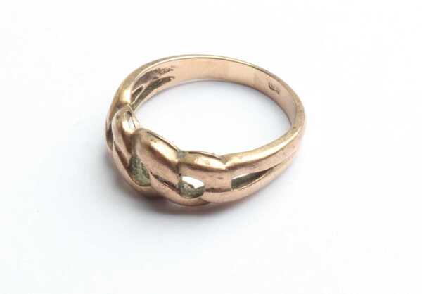 GOLD RING