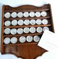 MINIATURE PLATE DISPLAY
