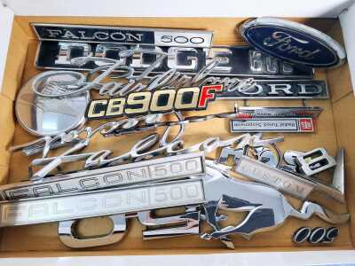 CAR BADGES