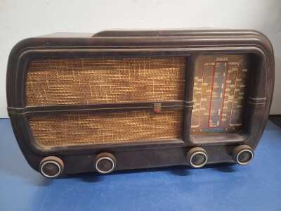 MANTLE RADIO