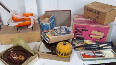 RETRO HOMEWARES