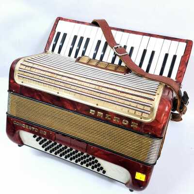 PIANO ACCORDION