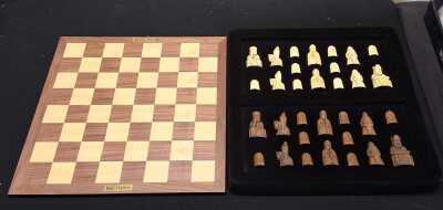CHESS SET